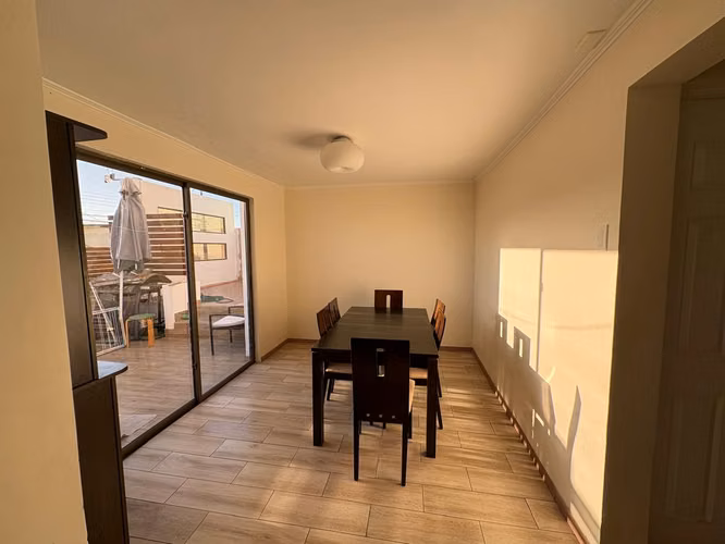Arriendo | Casa full amoblada de 3 dormitorios | Sector Sur de Antofagasta - Imagen 7