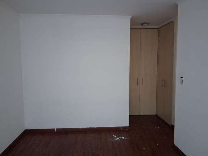 Conectividad y comercios, a pasos del metro. - Imagen 11