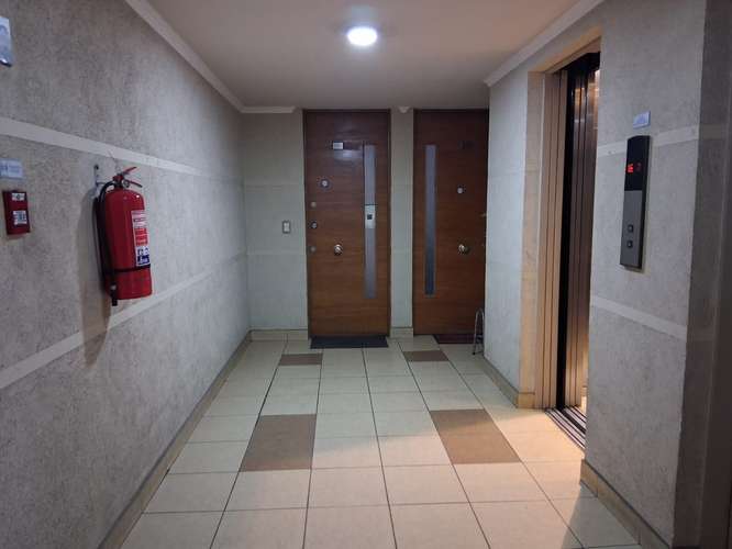 Conectividad y comercios, a pasos del metro. - Imagen 15