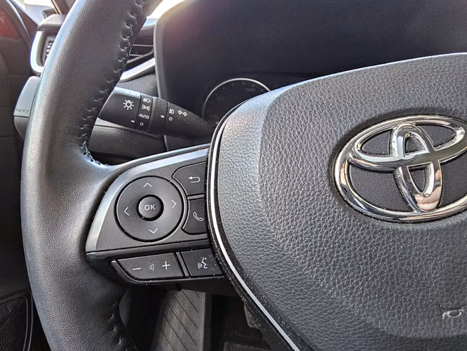 TOYOTA RAV4 2024