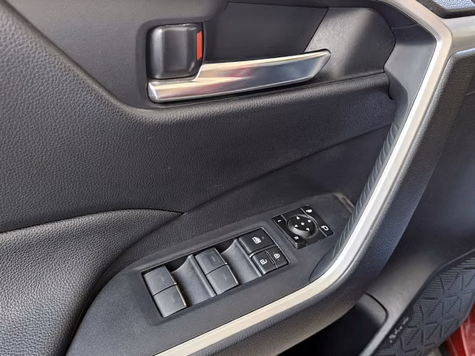 TOYOTA RAV4 2024 - Imagen 34