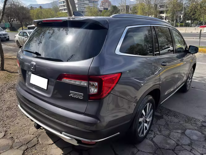 HONDA PILOT TOURING 3.5 AUT. AWD 2023 SÓLO 19.000 KM. - Imagen 5