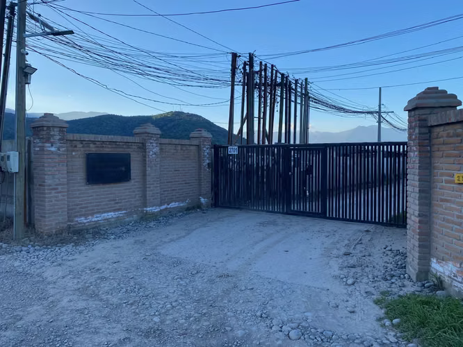 CASA EN PARCELACION EL DURAZNO CON AMPLIO TERRENO Y JARDIN - Imagen 29
