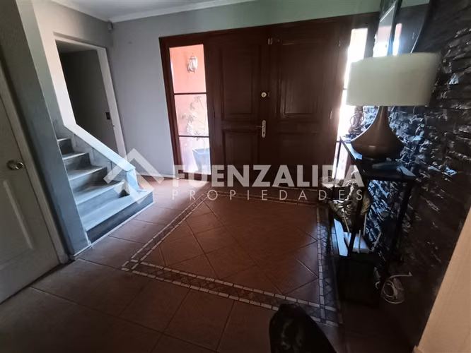 Casa en arriendo de 5 dorm. en Huechuraba - Imagen 3