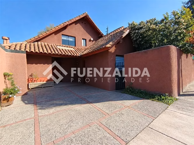 Casa en arriendo de 5 dorm. en Huechuraba - Imagen 2