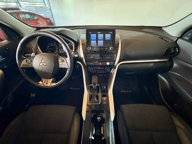 MITSUMITSUBISHI ECLIPSE CROSS