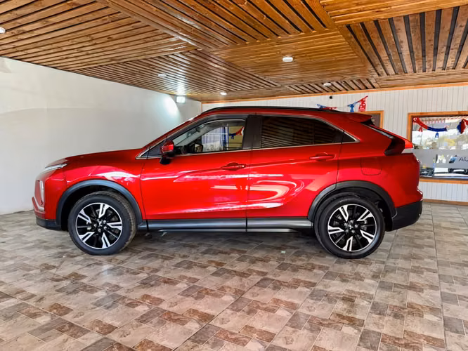 MITSUMITSUBISHI ECLIPSE CROSS