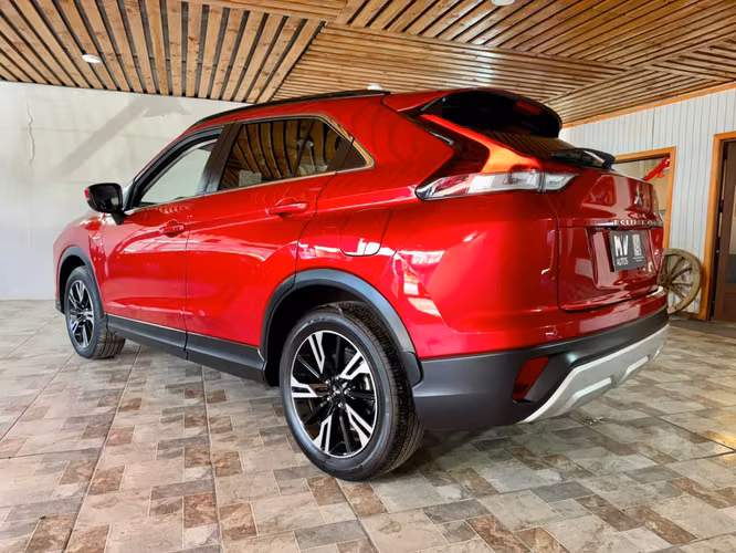 MITSUMITSUBISHI ECLIPSE CROSS