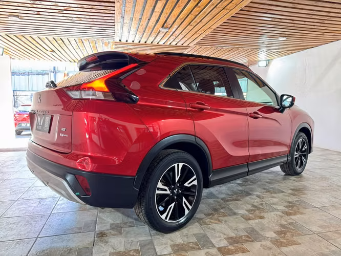 MITSUMITSUBISHI ECLIPSE CROSS