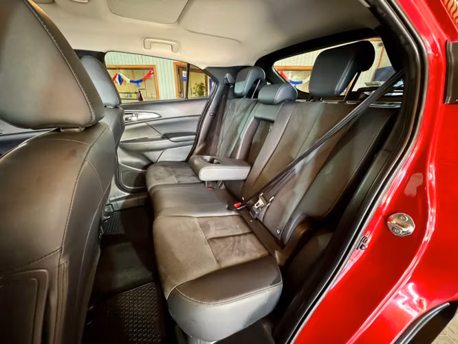 MITSUMITSUBISHI ECLIPSE CROSS