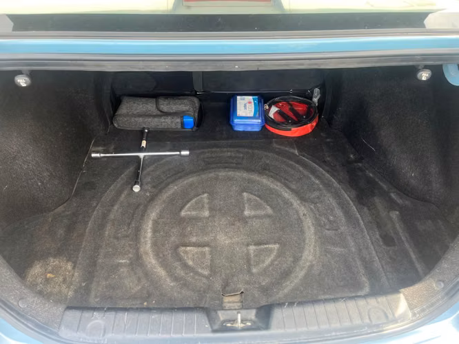 Hyundai Elantra 2010 1.6 GLS AT – Automático – Particular - Imagen 7