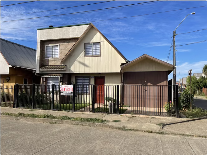 Compra con Subsidio DS1 (Tramo 2 o 3) / Casa de Esquina Regularizada en Teodoro Schmidt, Araucanía. - Imagen 1