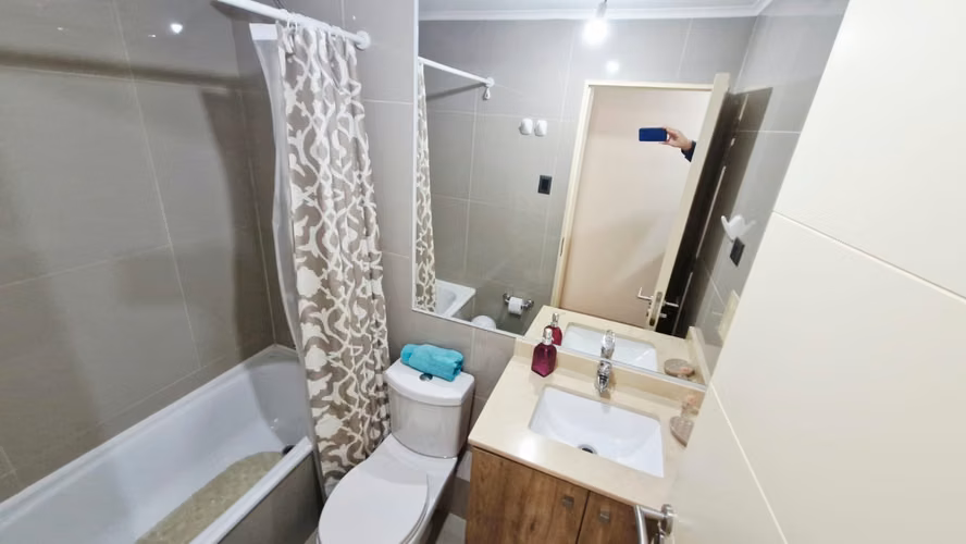 ¡VENDO DEPARTAMENTO  CON VISTA AL LAGO – VILLARRICA! AMOBLADO - Imagen 6