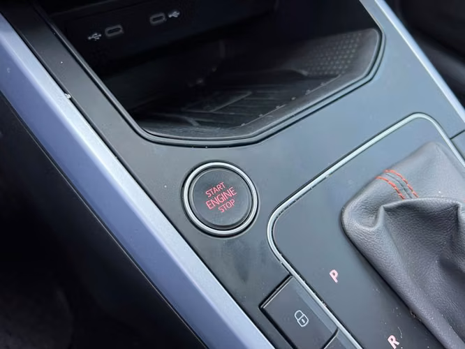 SEAT ARONA FR 1.6L AT6 - 2024 | 4703 - Imagen 19
