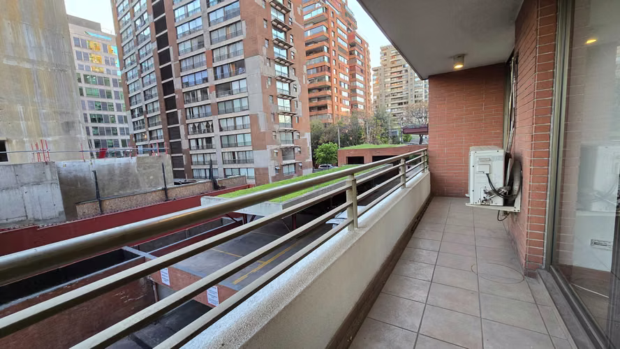 Dúplex con Terraza y Bodega, Las Condes. (183184) - Imagen 11