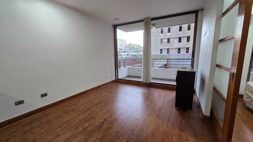 Dúplex con Terraza y Bodega, Las Condes. (183184) - Imagen 5