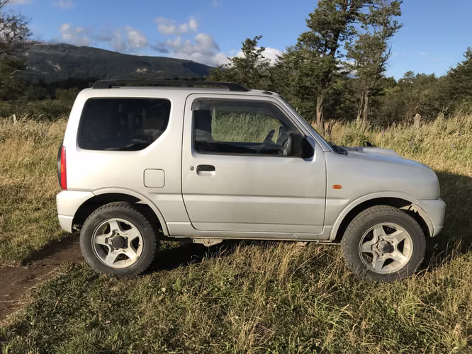 SUZUKI JIMNY AUTOMATICO 4x4 año 2000