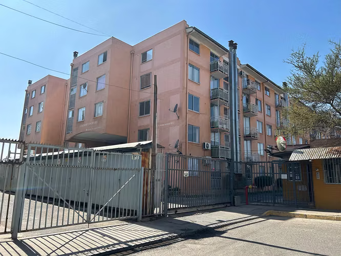 Depto 45m2 2D1B cerca Metro El Parrón en La Cisterna