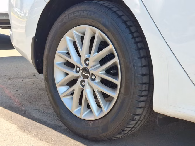 KIA RIO 4 2022 - Imagen 9