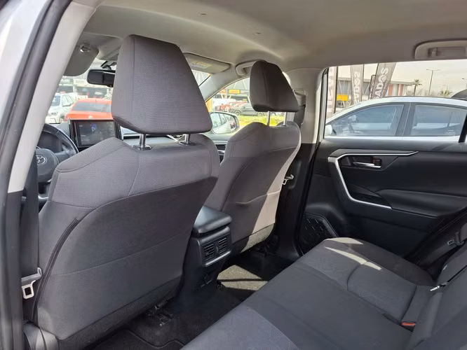 TOYOTA RAV4 2019 - Imagen 14