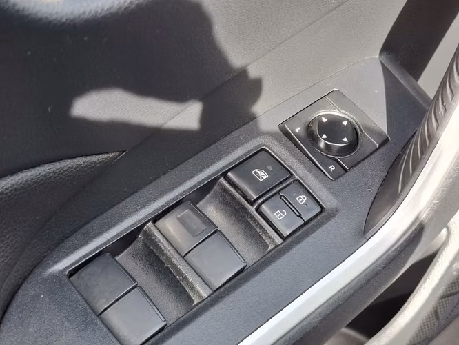 TOYOTA RAV4 2019 - Imagen 12