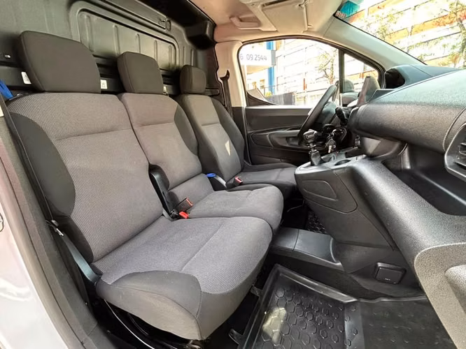 PEUGEOT PARTNER PARTNER L1 BLUEHDI 100 - 2023 | 4647 - Imagen 16