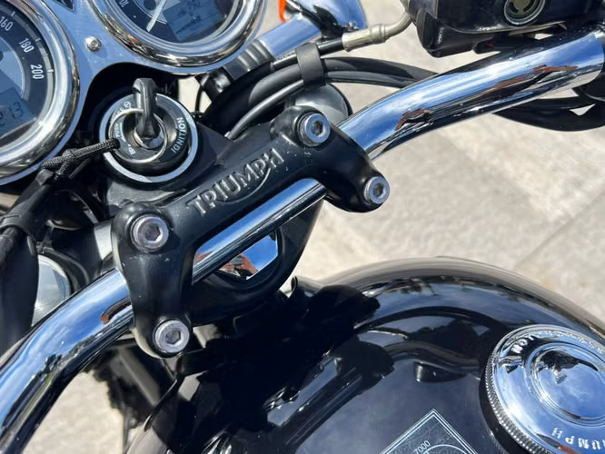 TRIUMPH BONNEVILLE T120 2022