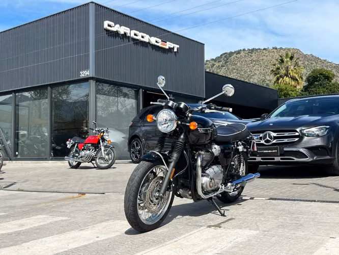 TRIUMPH BONNEVILLE T120 2022