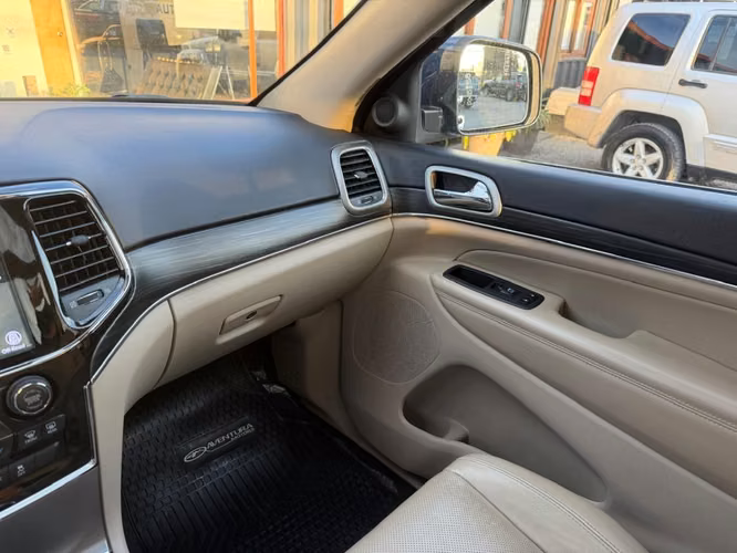 JEEP GRAND CHEROKEE LIMITED 3.6 4X4 AT8 2022