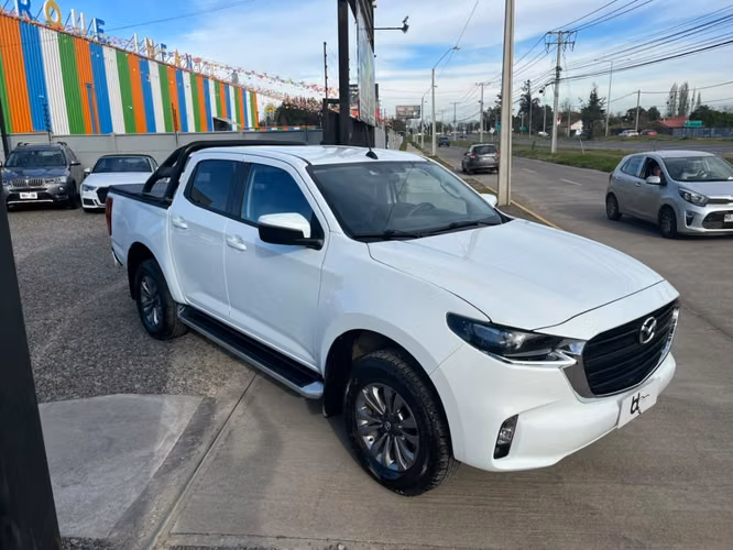 MAZDA BT-50 AUT 3.0 4X4 2024 - Imagen 2