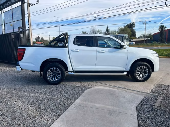MAZDA BT-50 AUT 3.0 4X4 2024 - Imagen 3