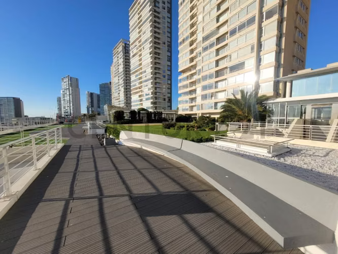 Se vende amplio departamento con vista panorámica - Imagen 28