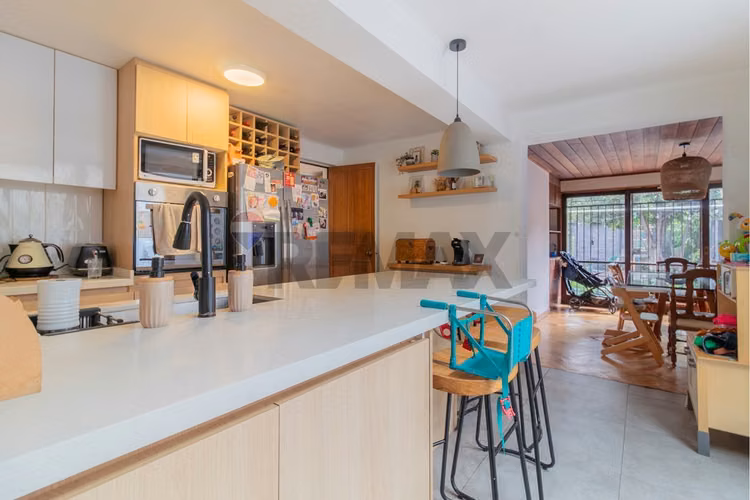 Casa en venta la reina, country club