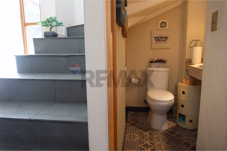Rebajada por viaje. casa exclusiva la reina
