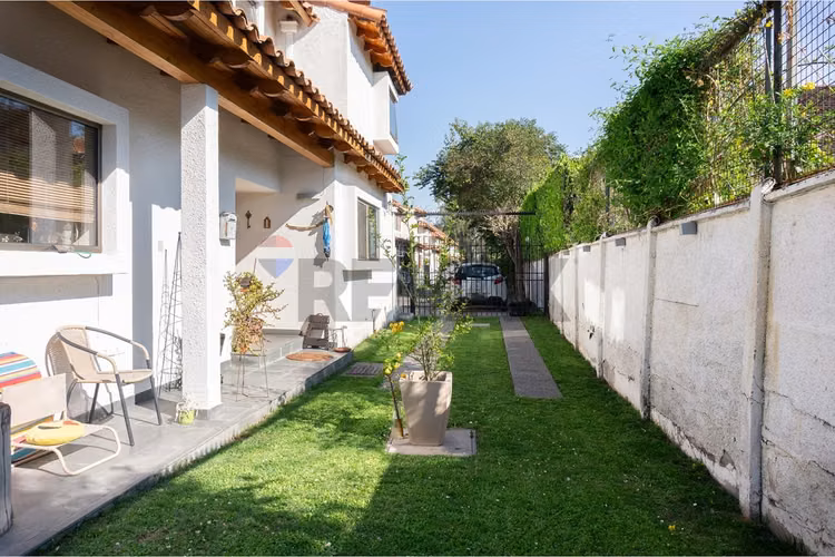 Rebajada por viaje. casa exclusiva la reina