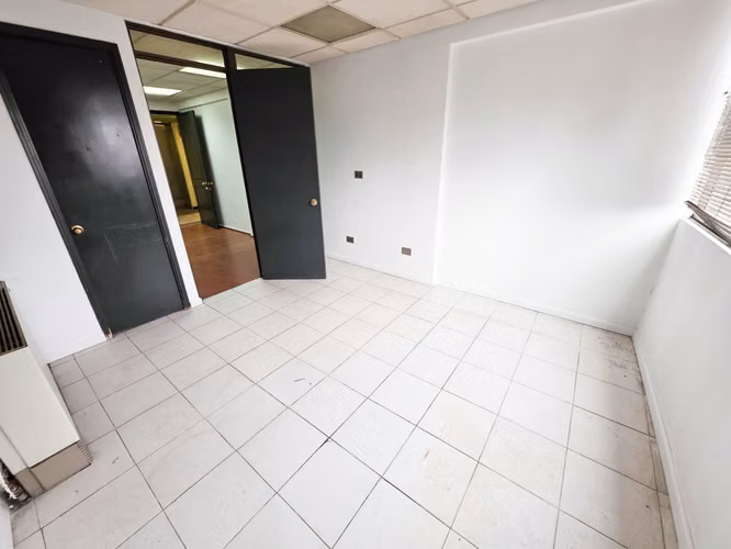OFICINA EN PEDRO DE VALDIVIA 1 RECEPCIÓN Y 1 PRIVADO - Imagen 8