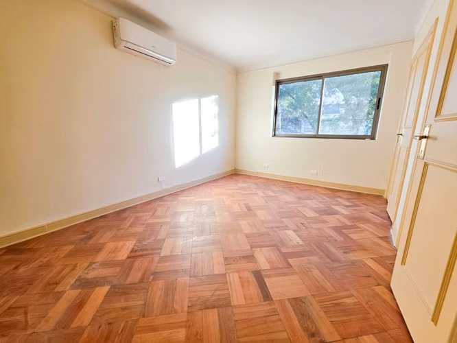 ARRIENDO DEPARTAMENTO 4HAB 3BA METRO LOS LEONES REMODELADO - Imagen 7
