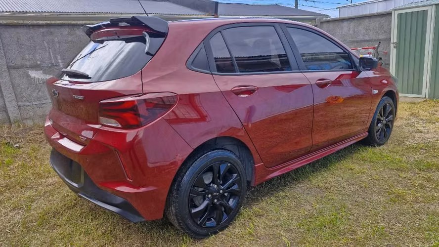 VENDO ONIX TURBO 1.0