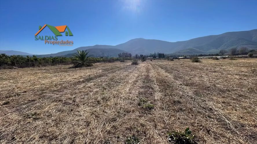 se vende en condominio de pocas personas La Cruz  lotes 5000 metros con agua