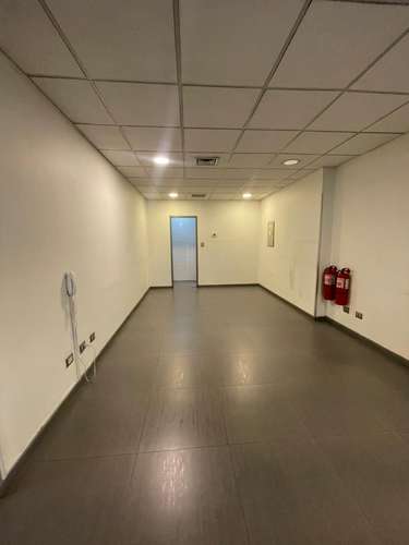 Se arrienda amplio edificio  para empresa edificio comercialRebajado valor de arriendo - Imagen 11