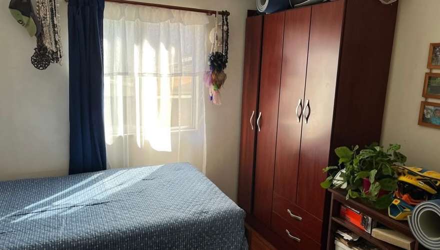 Casa de dos pisos excelente sector - Imagen 5