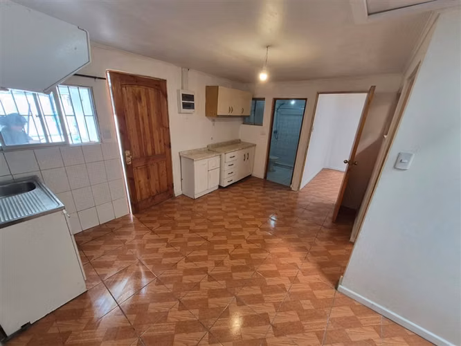 CASA INTERIOR EN ARRIENDO 2 DORM LA FLORIDA