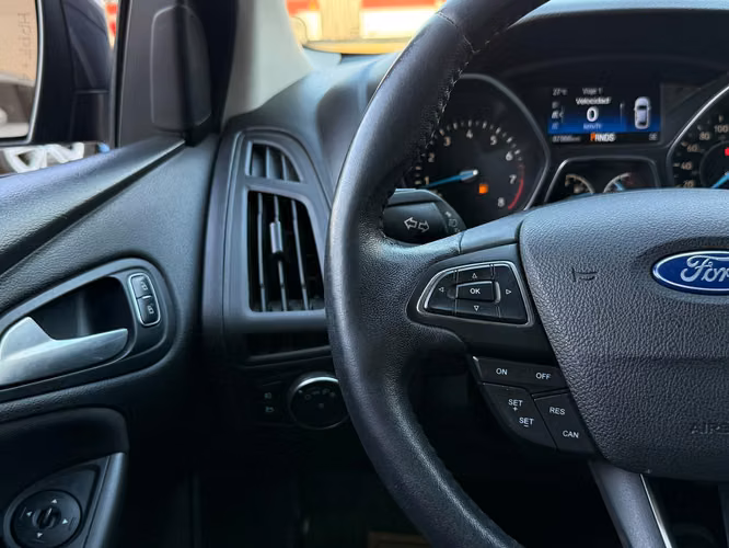 FORD FOCUS  2016