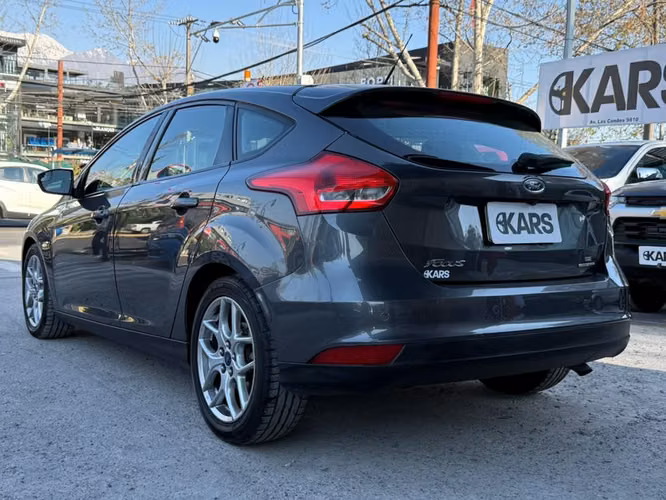 FORD FOCUS  2016