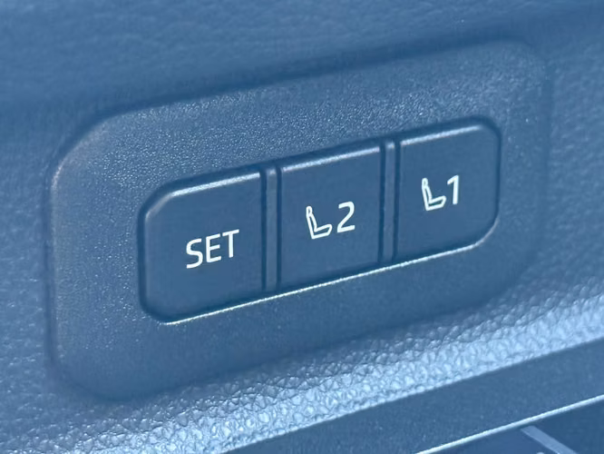 TOYOTA LAND CRUISER PRADO  2025 - Imagen 17