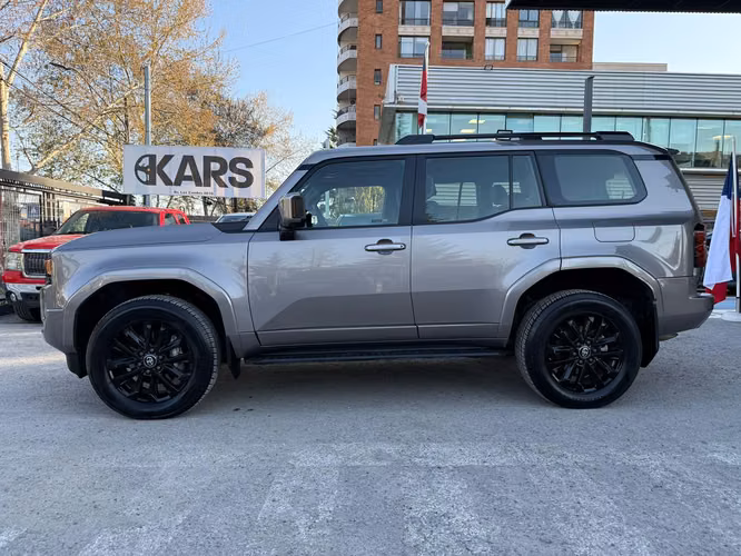TOYOTA LAND CRUISER PRADO  2025 - Imagen 8