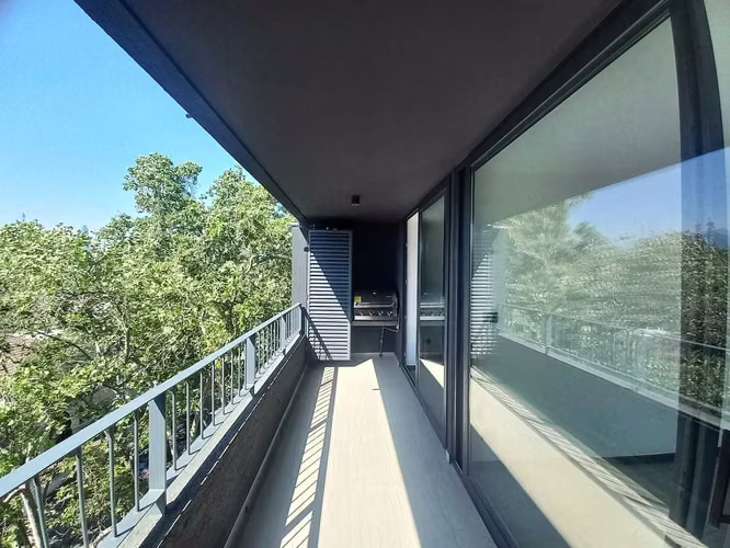 Moderno , Barrio Italia, amplio ,3 d/ 2 b. (45893)