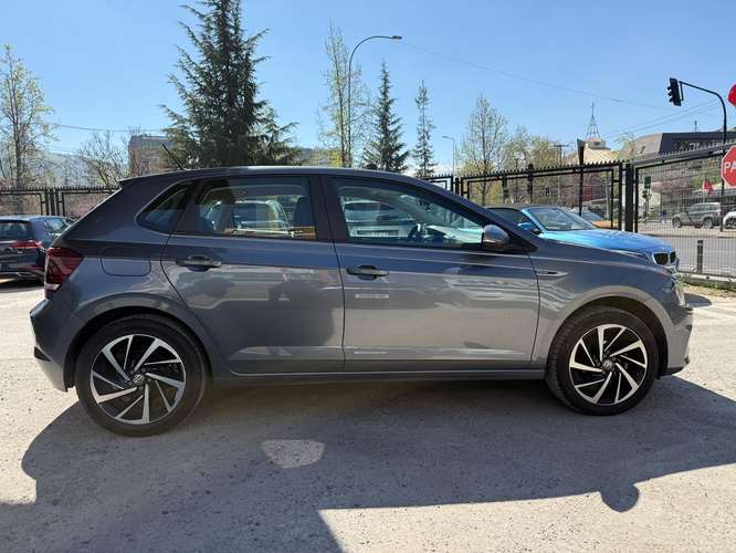 VOLKSWAGEN POLO  2022
