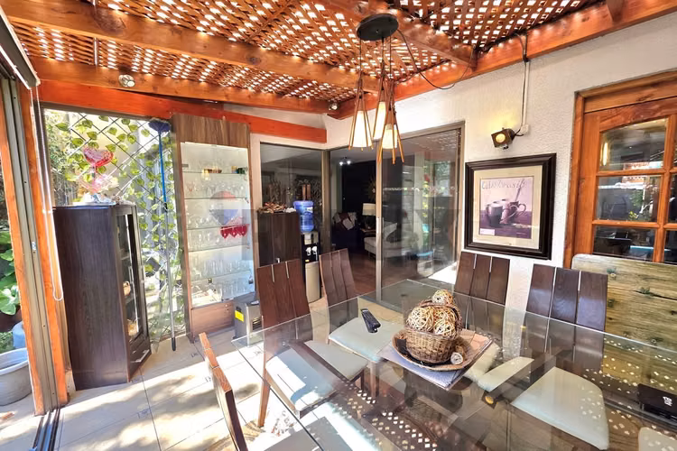 Casa con potencial para oficina o emprendimiento