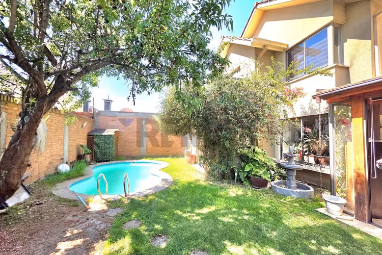 Casa con potencial para oficina o emprendimiento